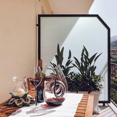 Lägenhet Casa Di Flo Sorrento