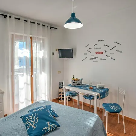 Lägenhet Casa Di Flo